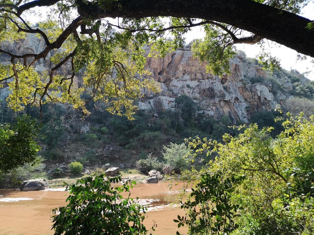Nthakeni Bush & River Camp Pafuri Gate Exterior foto